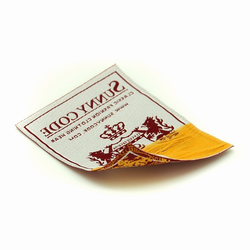 服装织唛布标直接接触人体有伤害吗？